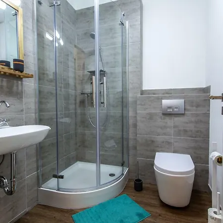 Rooms4ring@ Nurburgring Designer Holiday home *