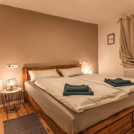 Rooms4ring@ Nurburgring Designer *