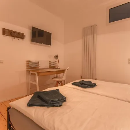 Rooms4ring@ Nurburgring Designer Adenau