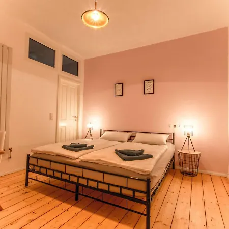 Rooms4ring@ Nurburgring Designer *
