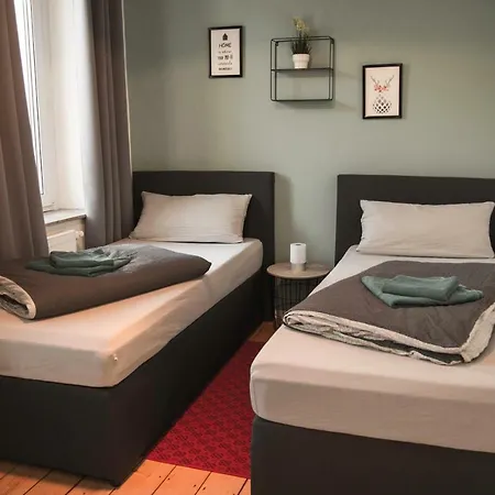 Rooms4ring@ Nurburgring Designer *