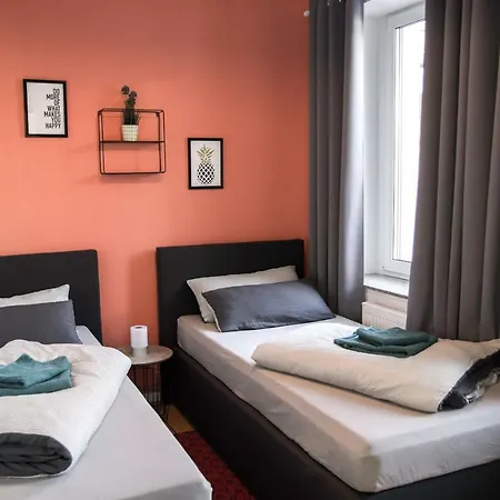 Rooms4ring@ Nurburgring Designer