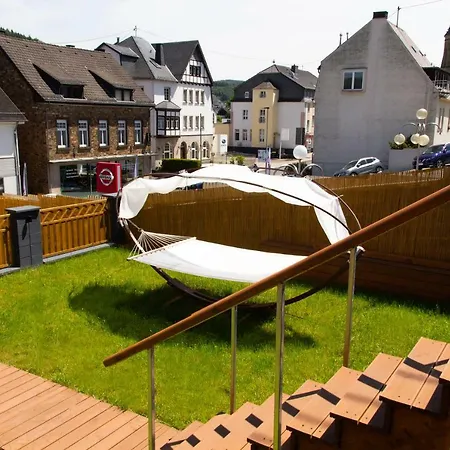 Holiday home Rooms4ring@ Nurburgring Designer Adenau